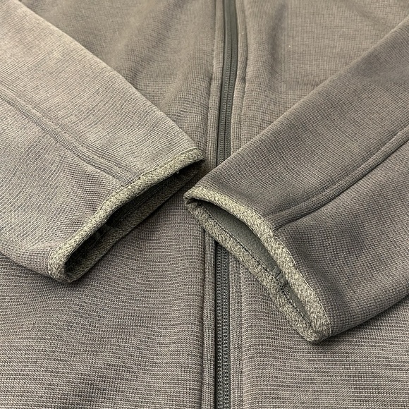 UNDER ARMOUR ⭐️  NY Jets hooded zip up - Picture 3 of 8